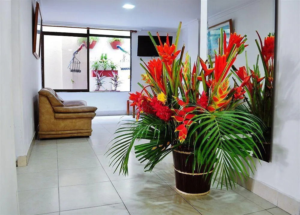 Hotel Valladolid Santa Marta  3*, Santa Marta (Magdalena)